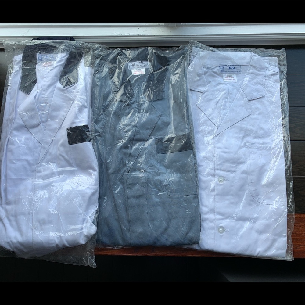 NEW Unisex outterwear (Various sizes)